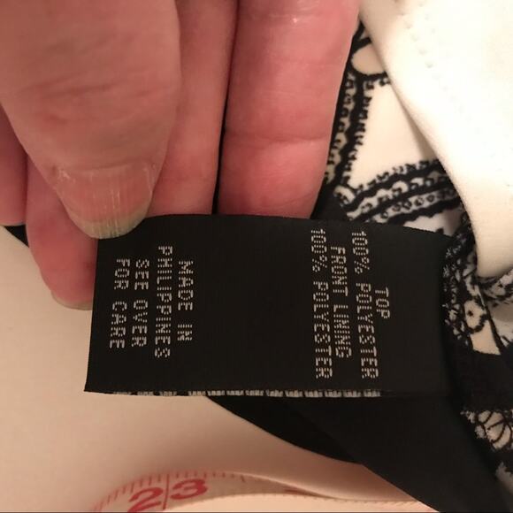 IZ Byer Bandana style top boho sleeveless v neck - Picture 8 of 8